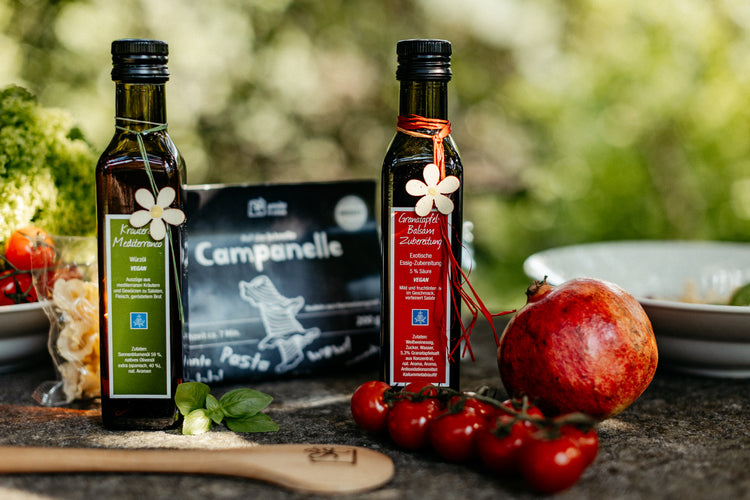 Kräuteröl und Granatapfelessig (Barmherzige Brüder)